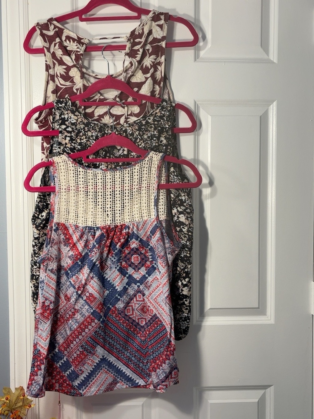 Women’s 3-Piece Sleeveless Summer Top Bundle – Floral & Boho – M/XL - Picture 7 of 10